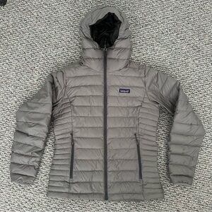 Patagonia Women's Gray Puffer Jacket